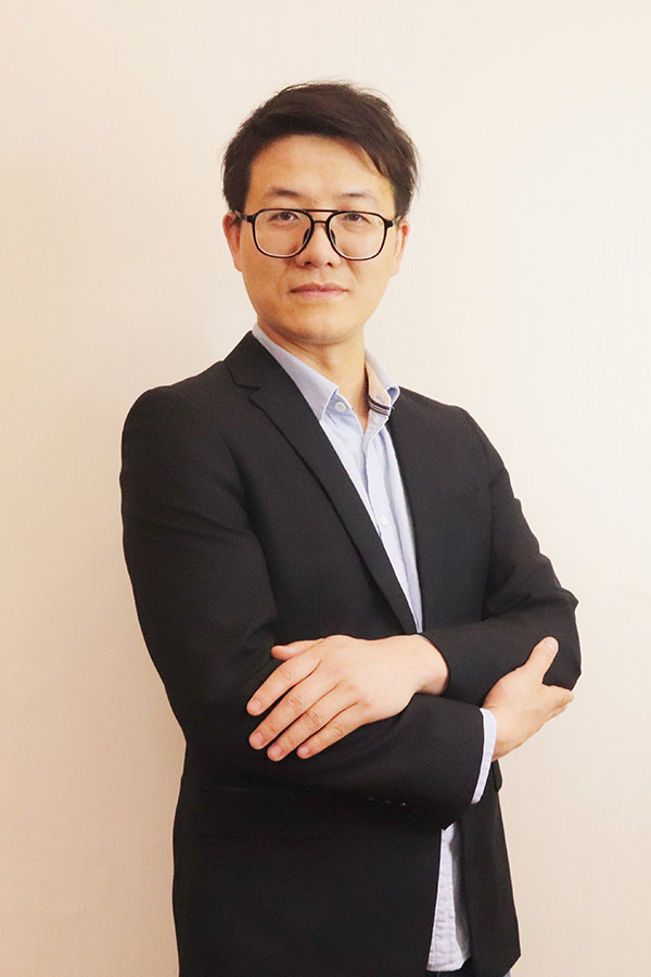 宝塔李林科 本科学历,毕业于西安石油大学