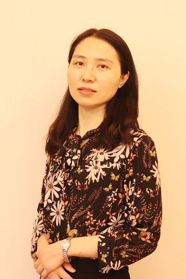 宝塔王晓娜 研究生学历,毕业于华南师范大学